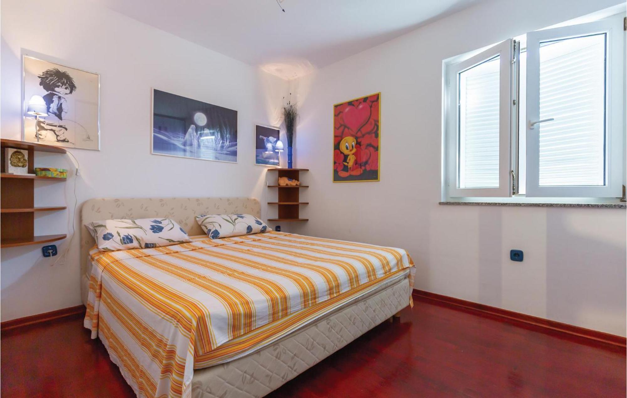 Stunning Apartment In Brela With Wifi מראה חיצוני תמונה